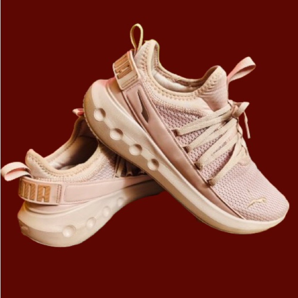 Puma Women's Soft Pink Sneakers